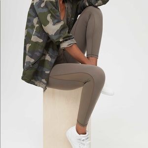 NWOT Aerie Offline Real Me High Waisted Mesh Legging in Arbor Olive